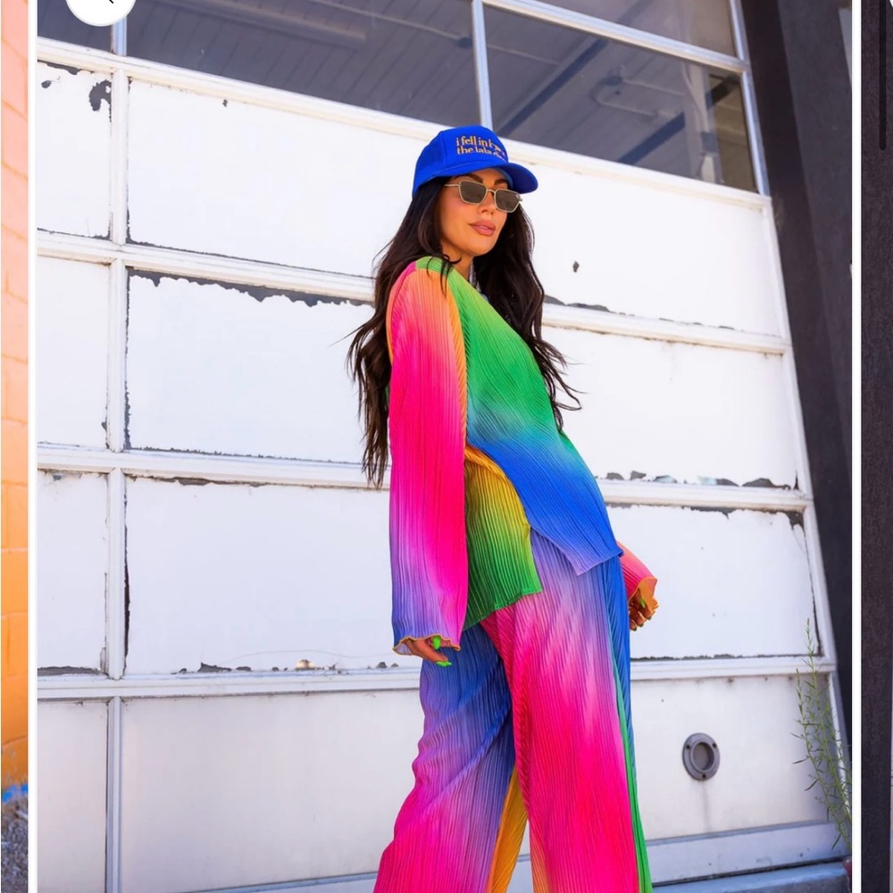 Dressed in LALA Rainbow Set - Picture 2 of 2